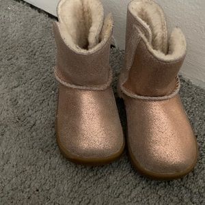 Little girl/toddler uggs